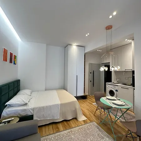 Sunset * טיראנה